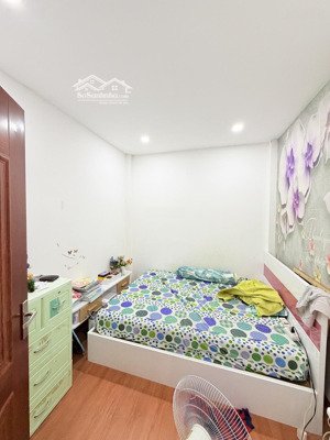 bán nhà tô hiến thành, q10, sát mặt tiền 30m đúc 3 tầng 3 phòng ngủ, giá chào 5,65 tỷ thương lượng