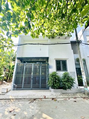 bán nhà diện tích rộng hẻm 6m ô tô ngang bề thế 6m chỉ 4.85 gần tên lửa