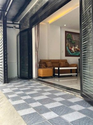 ann bán nhà mặt tiền đường nguyễn du nhà cấp 4 giá tốt chốt nhanh !!!