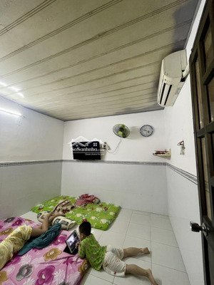 cần bán gấp nhà cấp 4(shr) 1 xẹc ngắn thạnh lộc 08 ngay bến xưa, 72m2 full thổ cư