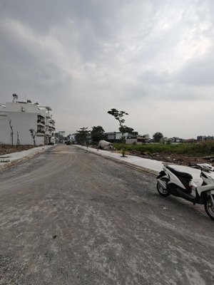 bán đất đường 13m bùi thị lùng, thới tam thôn, hóc môn, 5mx20m, sổ riêng, giá: 3.890 tỷ