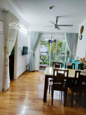 bán căn góc 64m2 - 2pn - 2wc , block a7 - 8 , có banlcon - sổ hồng riêng, 2 tỷ 8x