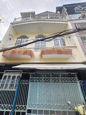 nhà 4 tầng phú thuận q7,diện tích 45m2 -3pn - cho thuê tháng 12tr ,giá 5,x tỷ
