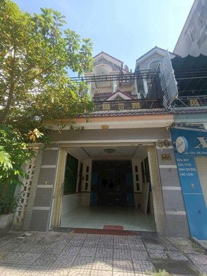 bán rẻ nhà trung tâm hành chính dĩ an