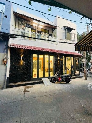 bán nhà hxh tỉnh lộ 10 - giáp bà hom quận 6 - kế bên tên lửa. 10m * 6m. 2 tầng. shr chỉ 4,78 tỷ tl