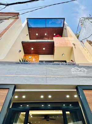 phan văn trị p.10 gò vấp đối diện cityland park ________ 3,5m x 11______2 lầu 3 phòng+3wc___6.5 tỷ