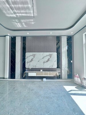 bán gấp nhà 1 trệt 1 lầu kdc lavender city sổ riêng sẵn thổ cư 100%, gần trung tâm phường tân triều