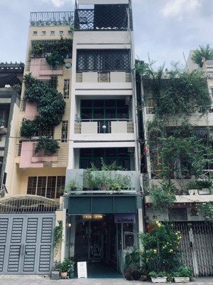 siêu dòng tiền chdv thu 100tr giá chỉ 15 tỷ. ngay xvnt. 6.5 x 20m. cn 92m2. 6 tầng tm. pccc đủ