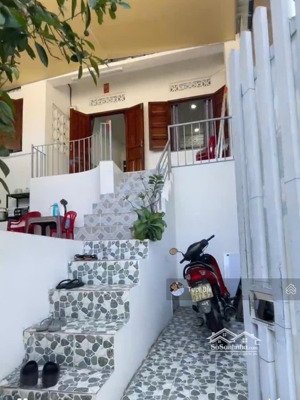 hiếm: hạ 400 triệu còn 1 tỷ 600 triệu bán nhanh (giá cũ 2 tỷ) có nhà đẹp 75m phường vĩnh nguyên