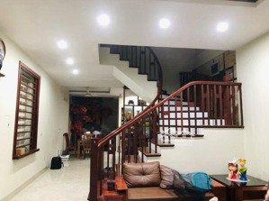 bán nhà giảng võ - ba đình - lô góc - 38m2 - cách mặt phố 10m - đối diện vin giảng võ