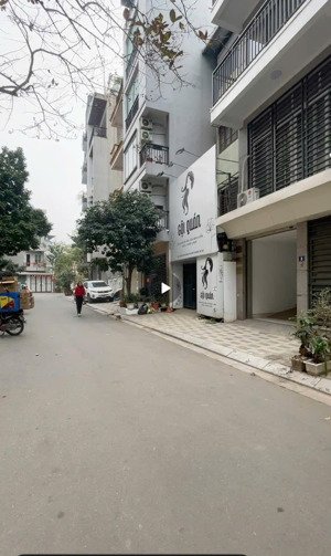 chính chủ bán nhà phân lô tây hồ, ô tô 30 chỗ tránh nhau, 23 tỷ