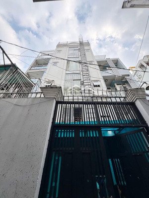 bán chdv 15 phòng khép kín, hàng xóm quận 1, dòng tiền 90 triệu