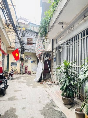 hiếm có! bán nhà nguyễn khánh toàn, cầu giấy, giá 6.9 tỷ