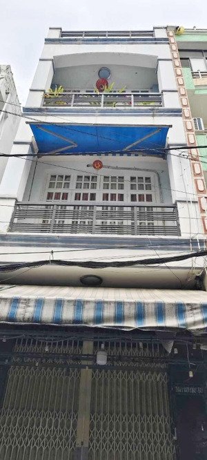 ngay cổng chợ hạnh thông tây, kd chợ đêm, đường 8m, vỉa hè 4m, 4 tầng, 4m x 16.5m, 4pn vuông vức