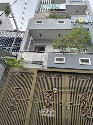 bán nhà hxh 5m gần mt đường số 9 p.9 - 4.5x17m shr vuông; hc chuẩn - chính chủ sống. nhỉnh 6 tỷ