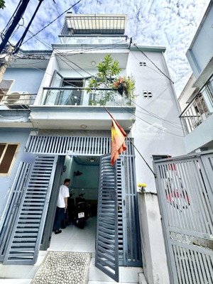 bán nhà diện tích rộng giá quá rẻ hẻm thông 4 phòng ngủ chỉ 2tỷ98