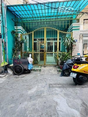 chỉ 5,2 tỷ - 58m2-nhà 2 tầng đẹp ngay quận tân bình- sát mặt tiền ni sư huỳnh liên-hẻm trước nhà 4m