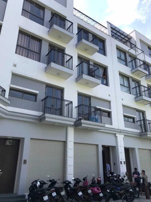 cho thuê nhà dự án the manor central park nguyễn xiển dt 75m2, 5 tầng, mt 6m nhà mới 100%. 30tr/th