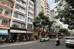 rẻ 15%. nhà mặt tiền 6 tầng (7x17m). 11 phòng vip, hdt 100tr/tháng.phố ngân hàng,khách sạn - 22,5tỷ