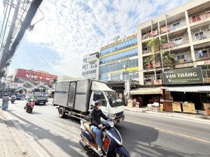 mặt tiền tô ngọc vân - linh tây - 135m2 - 6 tầng - có thang máy - thuê 70tr/tháng - giá 27 tỷ