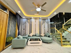 bán nhà 3 tầng hiện đại gần siêu thị aone ,hoà xuân , đà nẵng