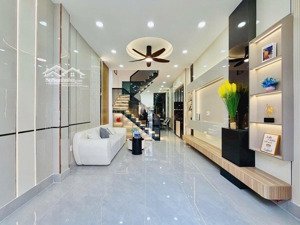 ô tô ngủ trong nhà - 5m ngang - gò ô môi sát huỳnh tấn phát - 8tỷ