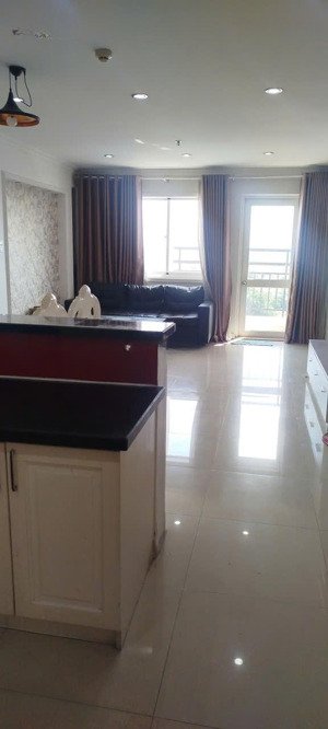 căn hộ đầy đủ nội thất tại chung cư gold star - 2pn, 2wc, 1khach, 1bep 80m2 8tr/th. lh 