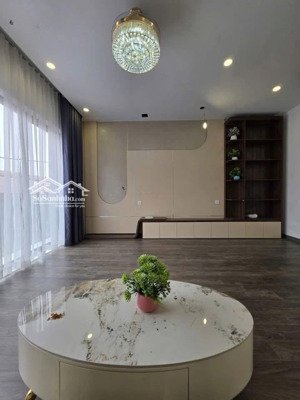 cho thuê nhà phố vũ xuân thiều 10 triệu/tháng,3 phòng ngủ nhà mới tinh