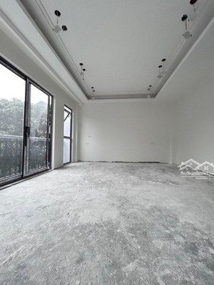 sở hữu ngay nhà siêu hiếm giảm liền chỉ 17.9 tỷ phố ngọc thụy 86m 7 tầng mặt tiền 6.1m long biên