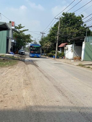 đất mặt tiền đường nhựa lớn 60m2 kinh doanh buôn bán tốt