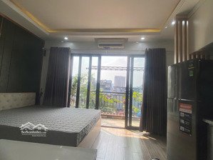 cho thuê căn hộ dịch vụ vị trí đẹp nhất phố trích sài, tây hồ. view toàn mặt hồ. chỉ 7 tr