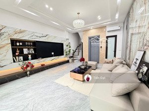 bán nhà phố sơn tây kim mã,lô góc ,cách phố 40m ,6 tầng thang máy giá 13,5 tỷ