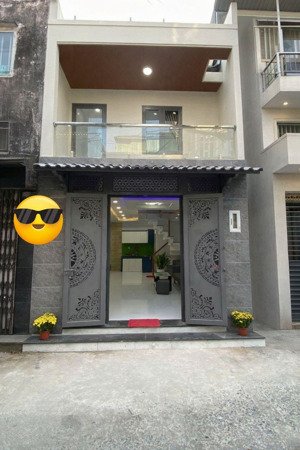 cạnh tân kì tân quý bình tân dt 36 m ,hẻm xe tải thông,giá 3,780 thương lượng,sổ hồng hoàn công đủ