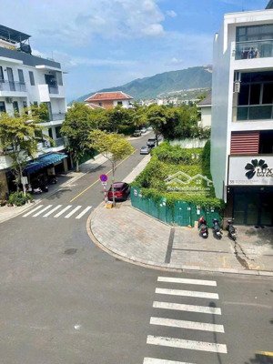 lô góc kinh doanh đường văn tiến dũng kđt vcn phước hải chỉ 135tr/m2. lh 1