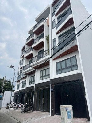 đường 7m thông. dt 4,2x13. nhà mới 4 tầng - sân thượng. full nội thấy. ngay khu tên lửa.