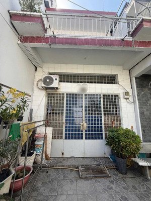 bán dãy trọ 8pn hẻm xe hơi đường cách mạng 99m2 giá chỉ 7.6 tỷ