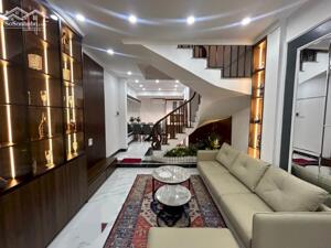 Bán nhà Ngọc Hà nhà đẹp ở ngay đón Tết full nội thất xịn một bước ra chợ 35m giá 10.5 tỷ .