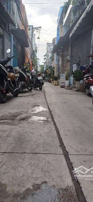 đường 5m thông. dt 40m2- nhà 2 tầng. ngay tỉnh lộ 10. chợ da sà - khu tên lửa. giá 4 tỷ