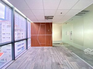 chính chủ cho thuê văn phòng 135m2, giá siêu hời chỉ 24 triệu tại cầu giấy, hà nội