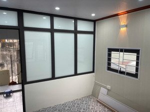 nhỏ xinh cách hồ tây vài bước chân, lô góc 20m2x3 tầng 2.5 tỷ