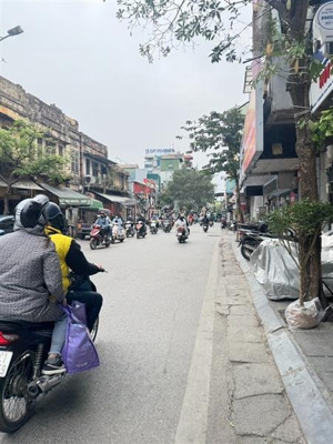 bạch mai 40m 5 tầng 3 ngủ ngõ thẳng gần ô tô trung tâm hai bà trưng 10.8 tỷ