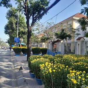 cần bán gấp căn nhà mặt tiền vị trí đắc địa - ngay trường học nguyễn trung trực