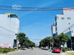 góc hàng hiếm. lô góc 2 mặt tiền đường 10m5 phan văn định, quận liên chiểu ra biển chưa tới 100m