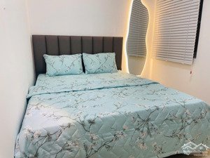 cần bán gấp căn hộ chung cư sky garden 2, nhà mới, đủ nội thất, 71m2, giá 4.9 tỷ, lầu cao