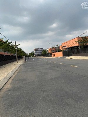 bán lô góc khu dân cư phong phú kế bến xe quận 8