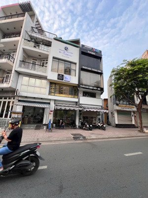 mặt tiền phạm văn đồng kinh doanh 1 trệt 3 lầu