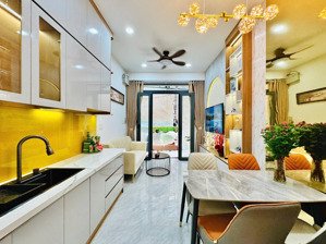 nhà mới đẹp 4 tầng - nở hậu tài lộc - 95m2 trục đường chính nguyễn văn trỗi . phường 8 phú nhu