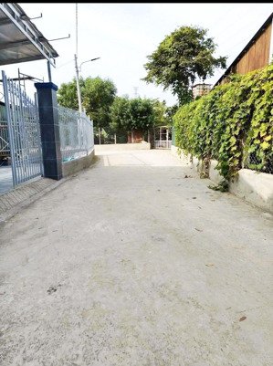 bán nhà. giá 4.6 tỷ 2 tầng 68m2. hxh 7m. tỉnh lộ 10. gần q6