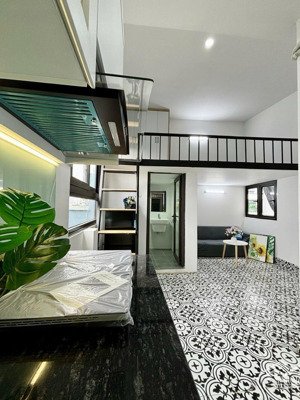 chính chủ bán ccmn nguyễn ngọc vũ,tt cầu giấy. 50m2*5t thang máy.dòng tiền 50tr/th.giá chỉ 12.x tỷ