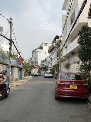 nhà (4.5x16m) hxh tới nhà đường bà hom kế chợ phú lâm